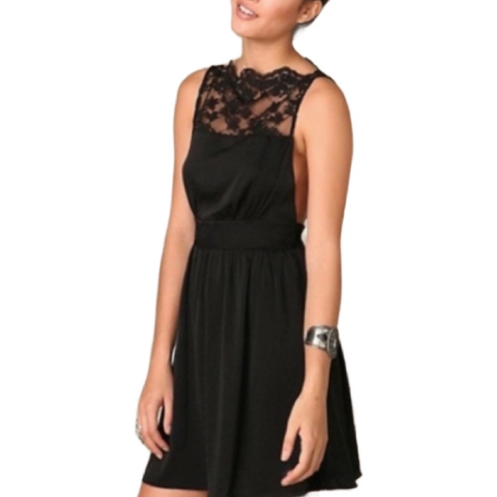 Free People Apron Dress Lace Neck Line Flare Skirt
